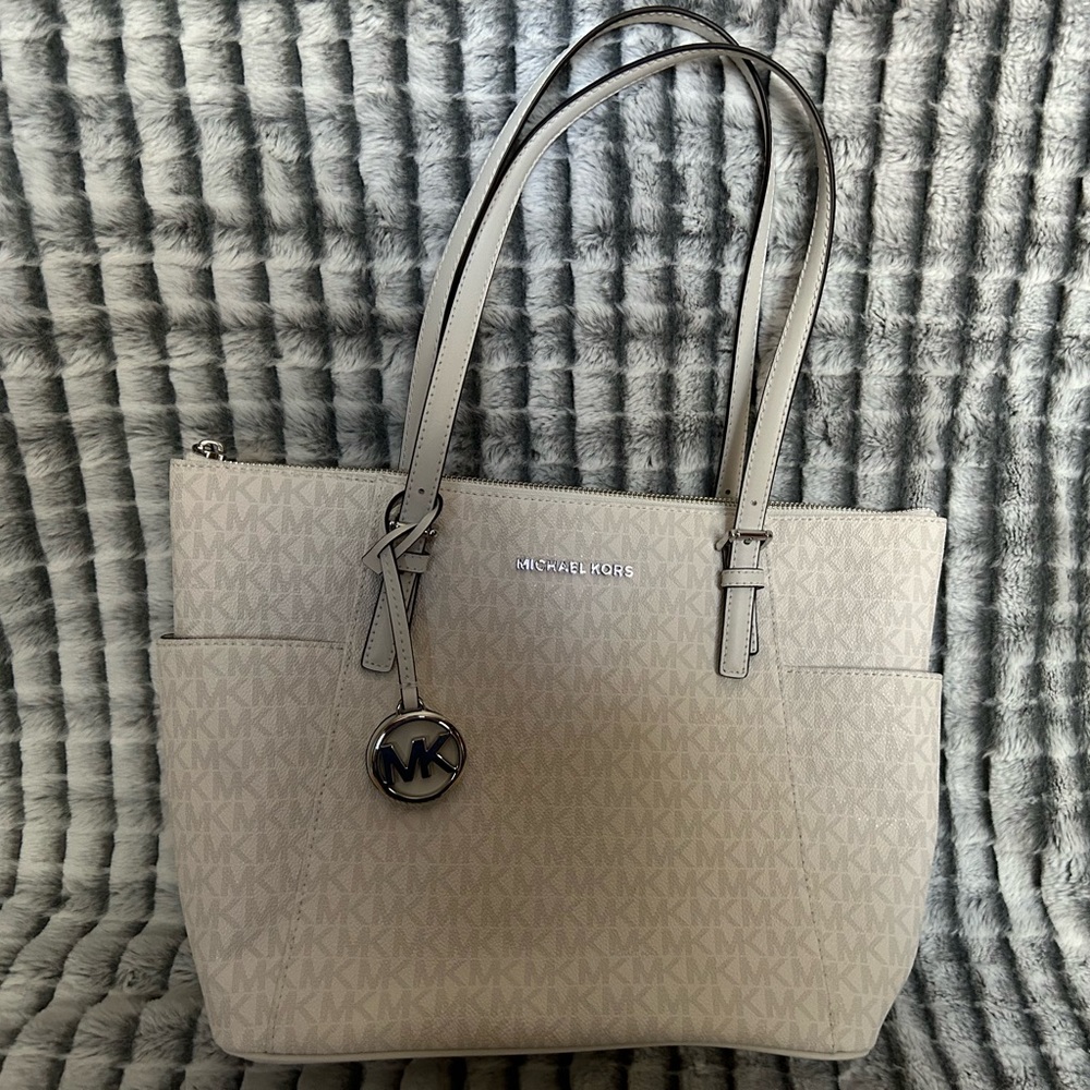 Michael kors tote